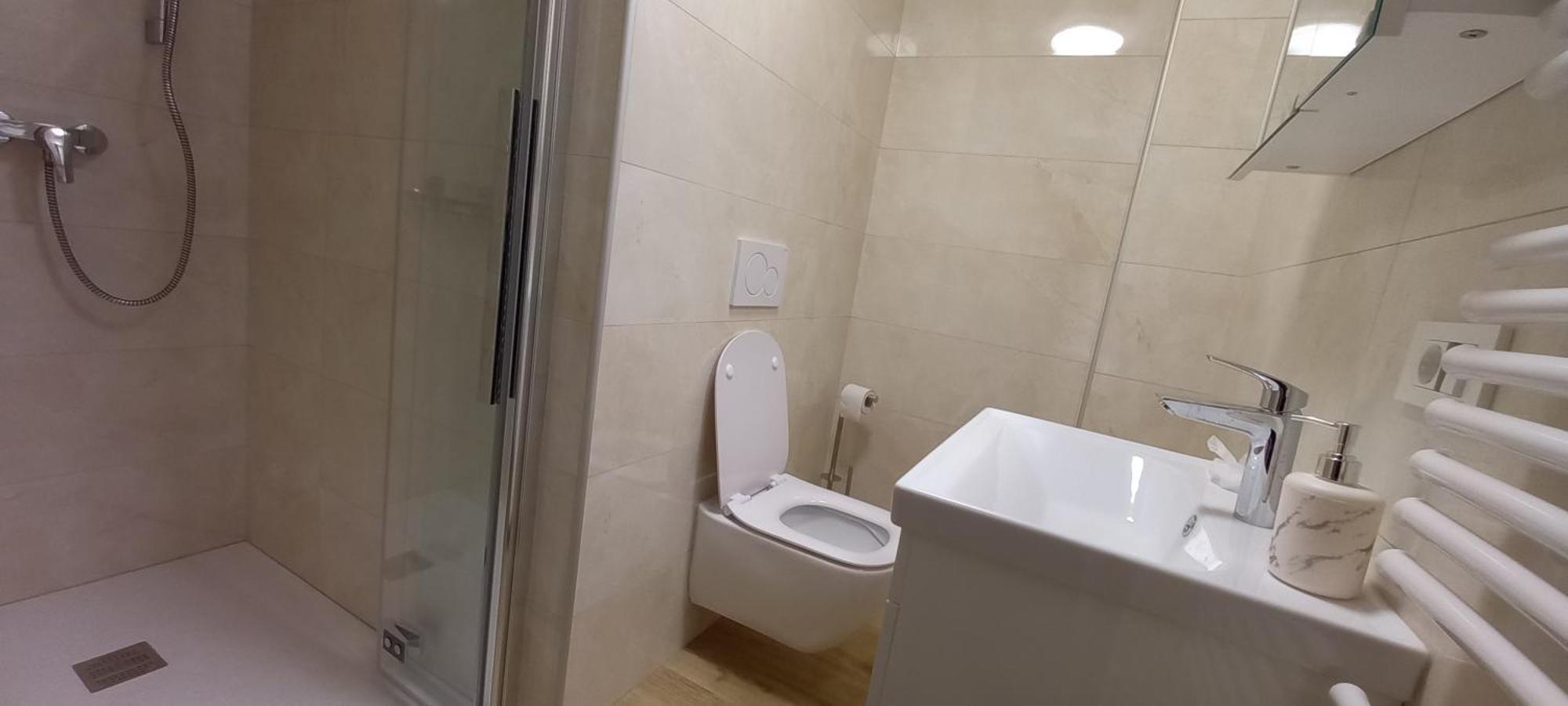 Appartment Bezenica Dobrova Екстериор снимка