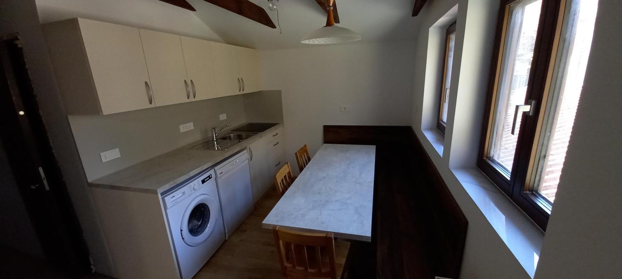 Appartment Bezenica Dobrova Екстериор снимка